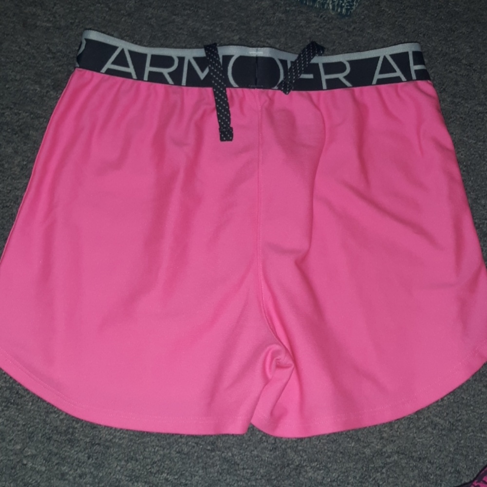 Shorts - Picture 3 of 3